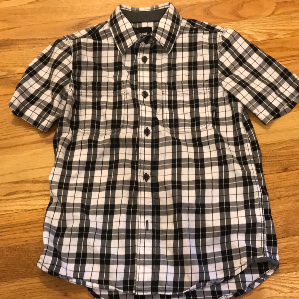 Like new boys button down shirt. Like new!